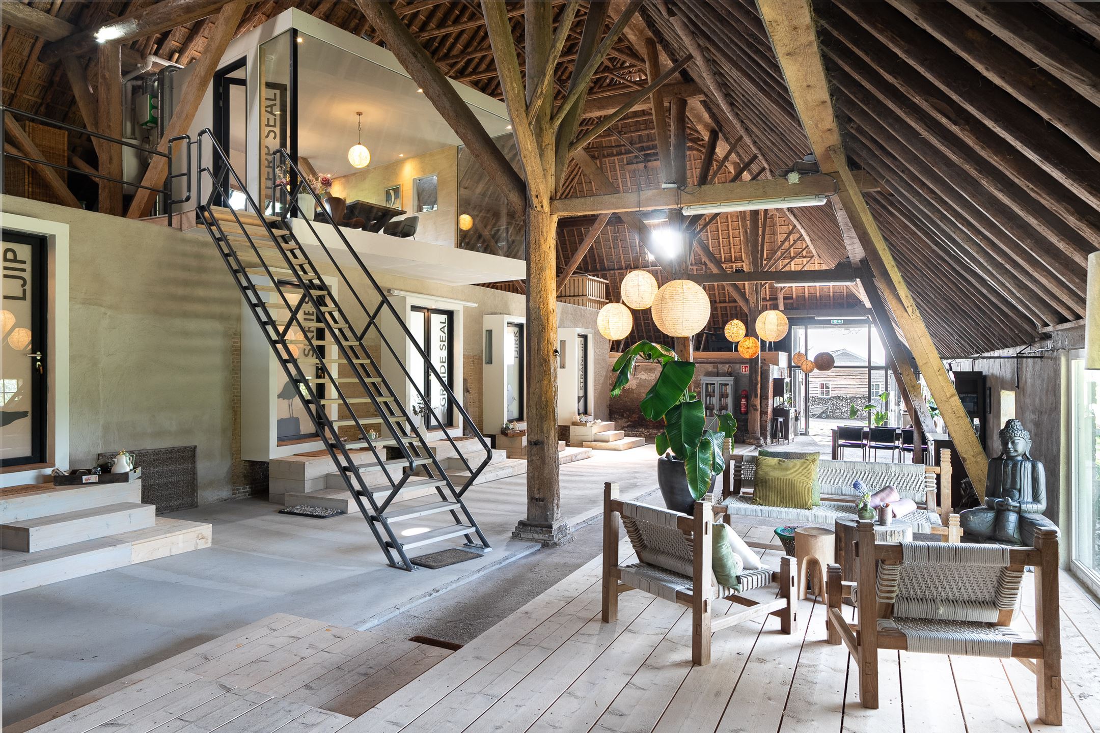 salon grange ancienne ferme rénovée salon grange ancienne ferme rénovée