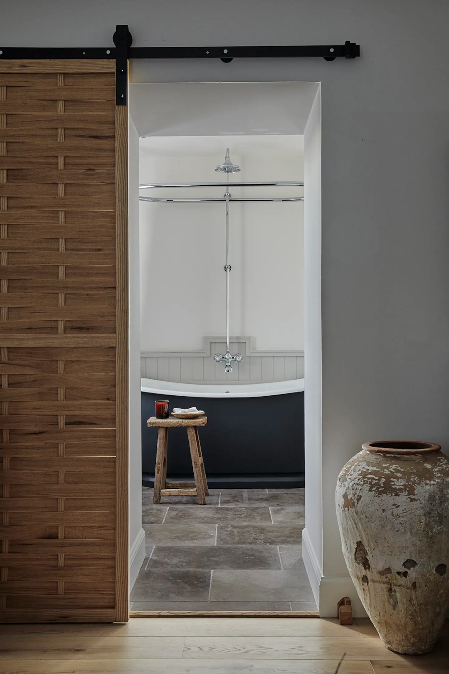 chambre avec salle de bain rétro