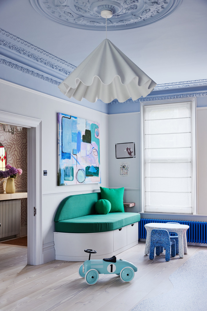 chambre d chambre d'enfant plafond bleu décoration design pastel