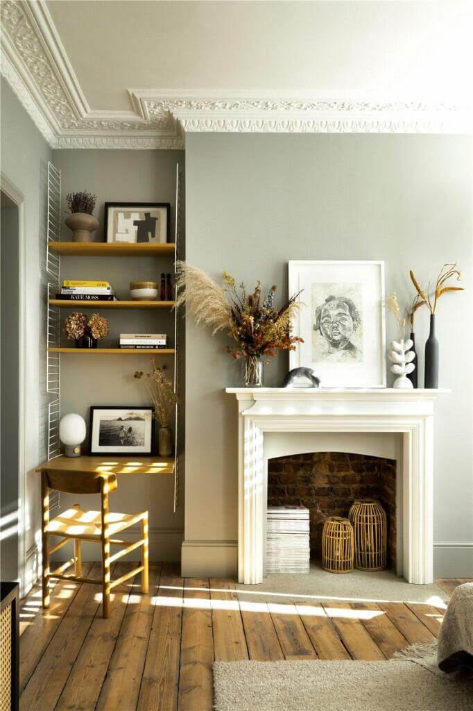 salon avec cheminée et moulures décoration contemporaine