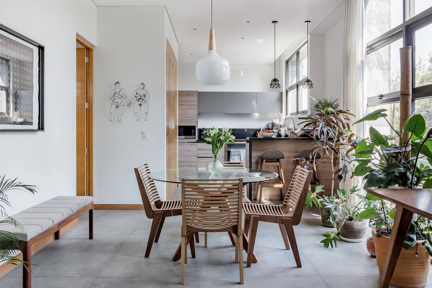 salle à manger et cuisine ouverte décoration contemporaine