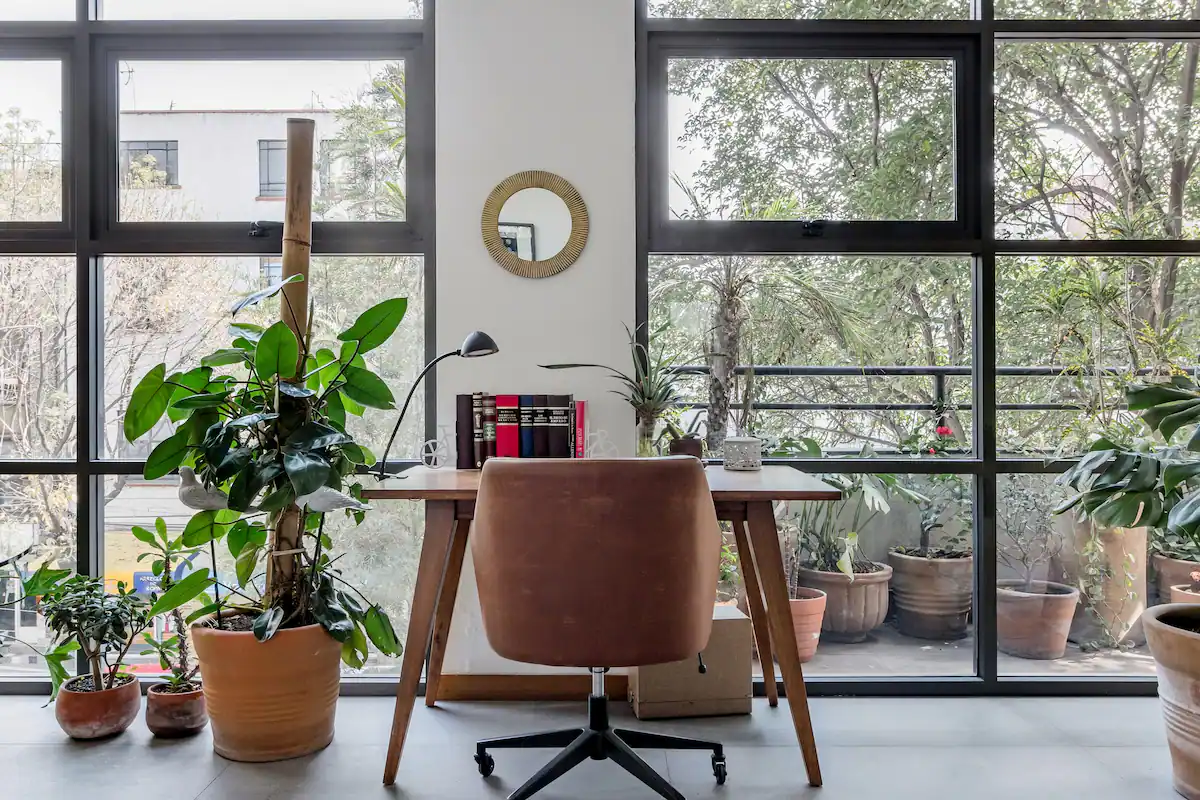 bureau dans salon