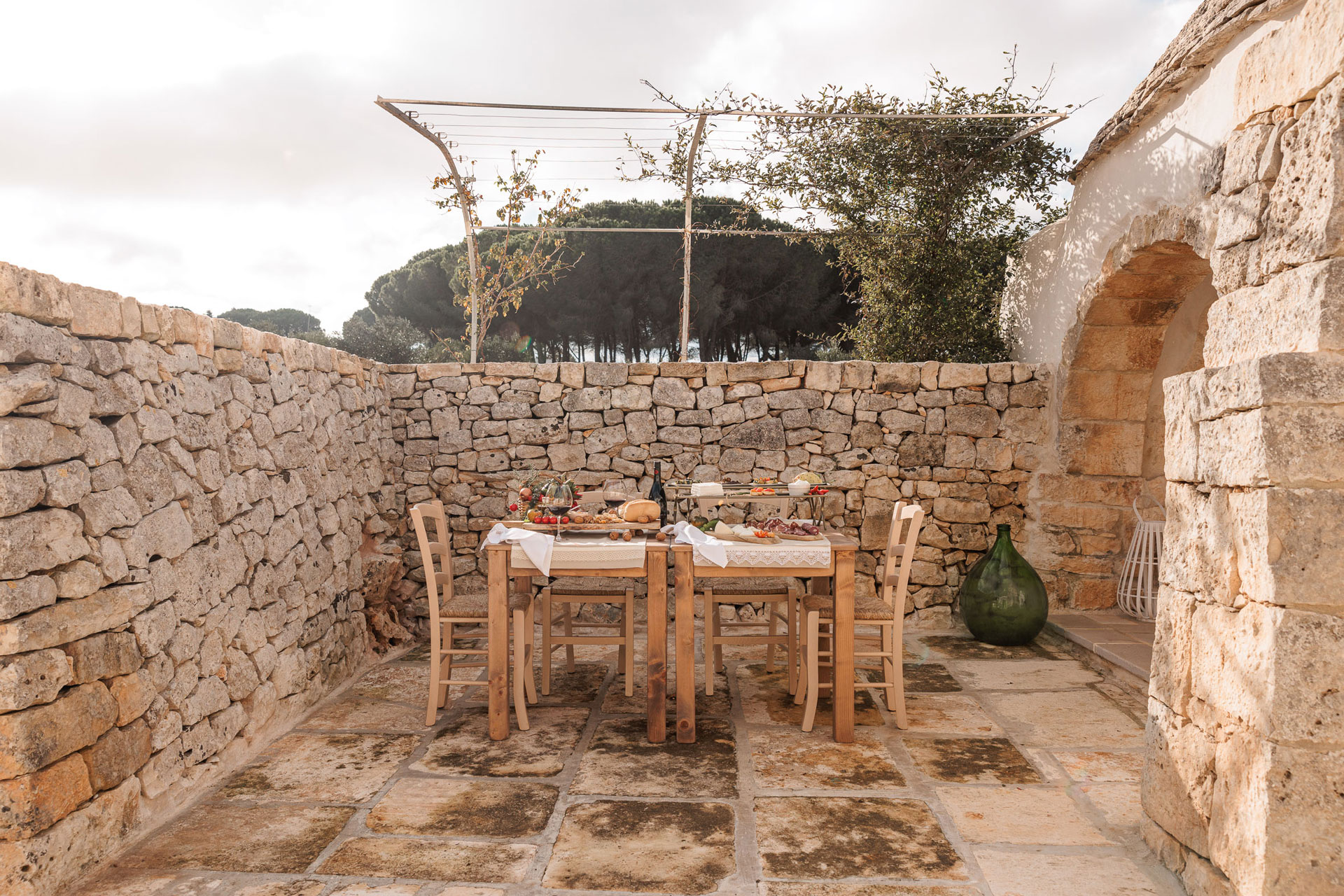 terrasse mur en pierres sèches Masseria Le Monache terrasse mur en pierres sèches Masseria Le Monache