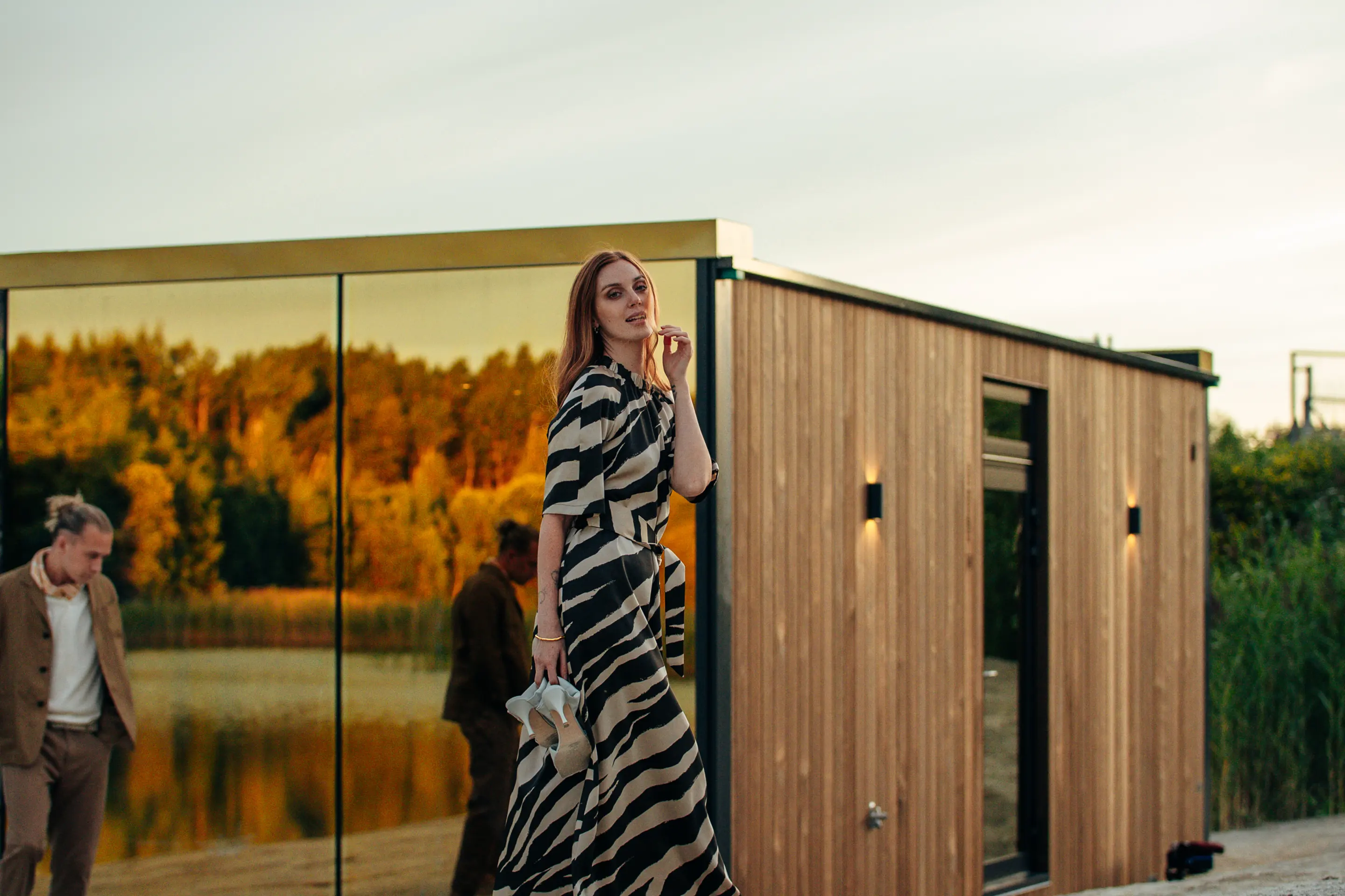 petite maison de 26m2 miroir doré ÖÖD Golden House petite maison de 26m2 miroir doré ÖÖD Golden House