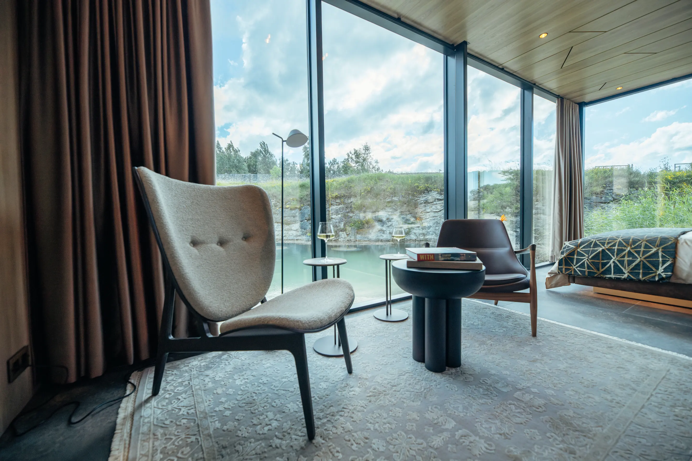 chambre design baies vitrées ÖÖD Golden House chambre design baies vitrées ÖÖD Golden House