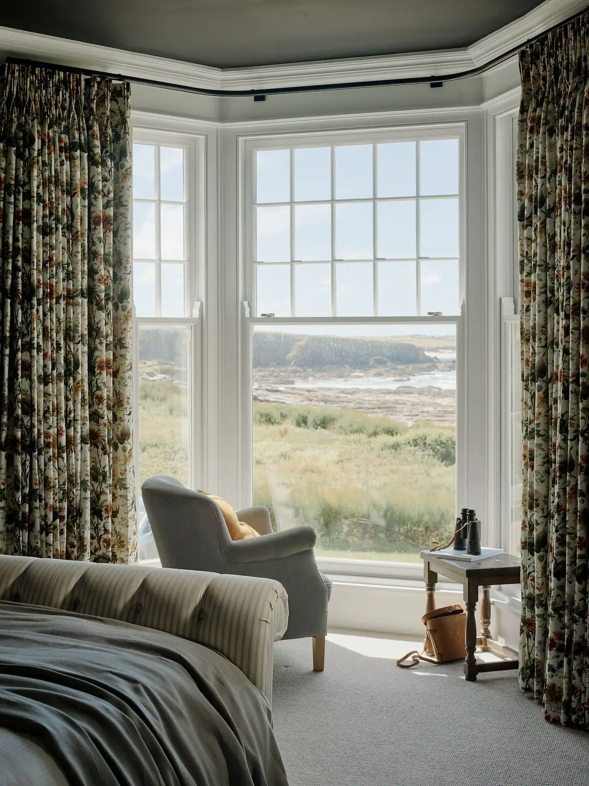 chambre décoration classique chic avec vue mer