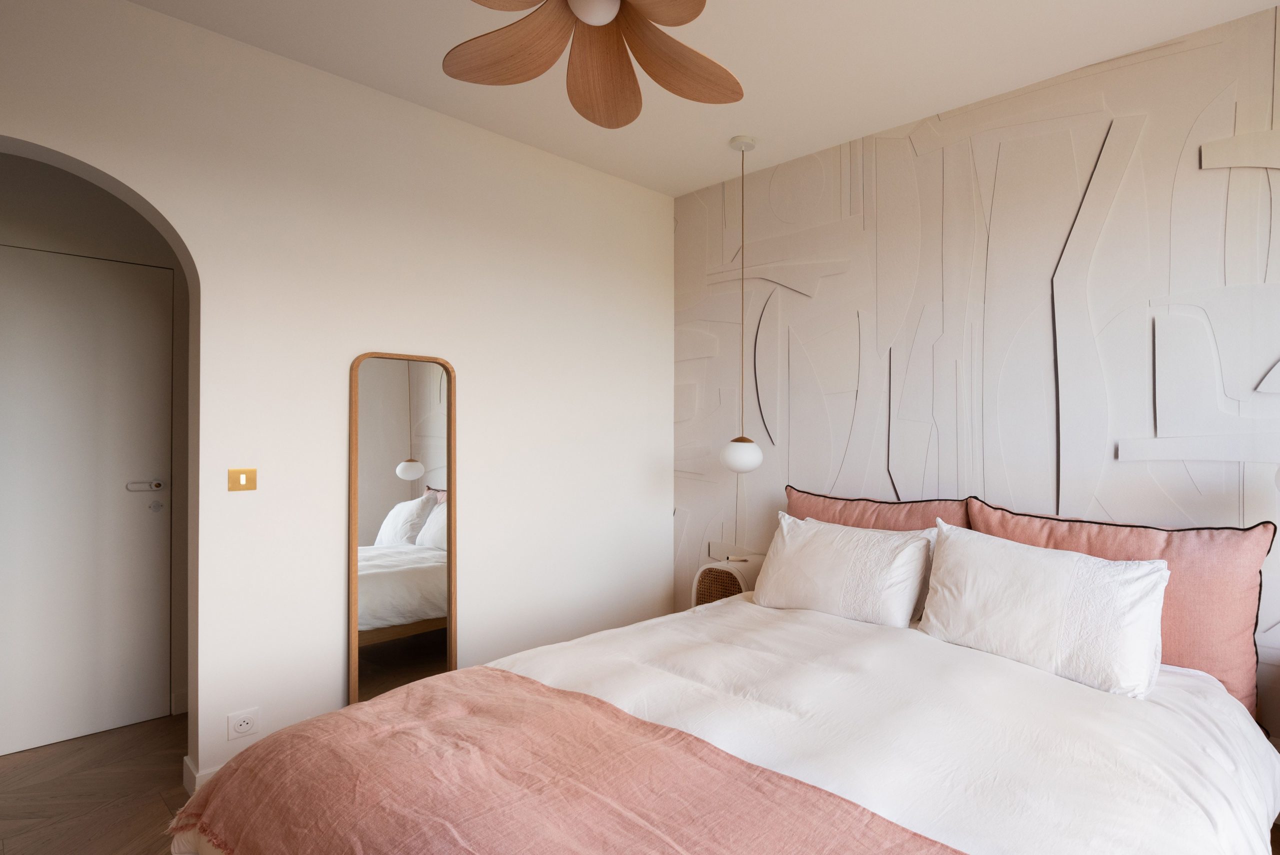chambre décoration contemporaine Photo: ©Cassandre Favaro