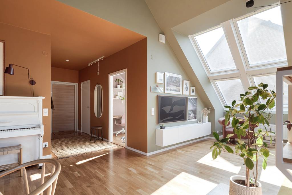 salon avec fenêtres de toit appartement moderne de 86m2 décoration scandinave salon avec fenêtres de toit appartement moderne de 86m2 décoration scandinave