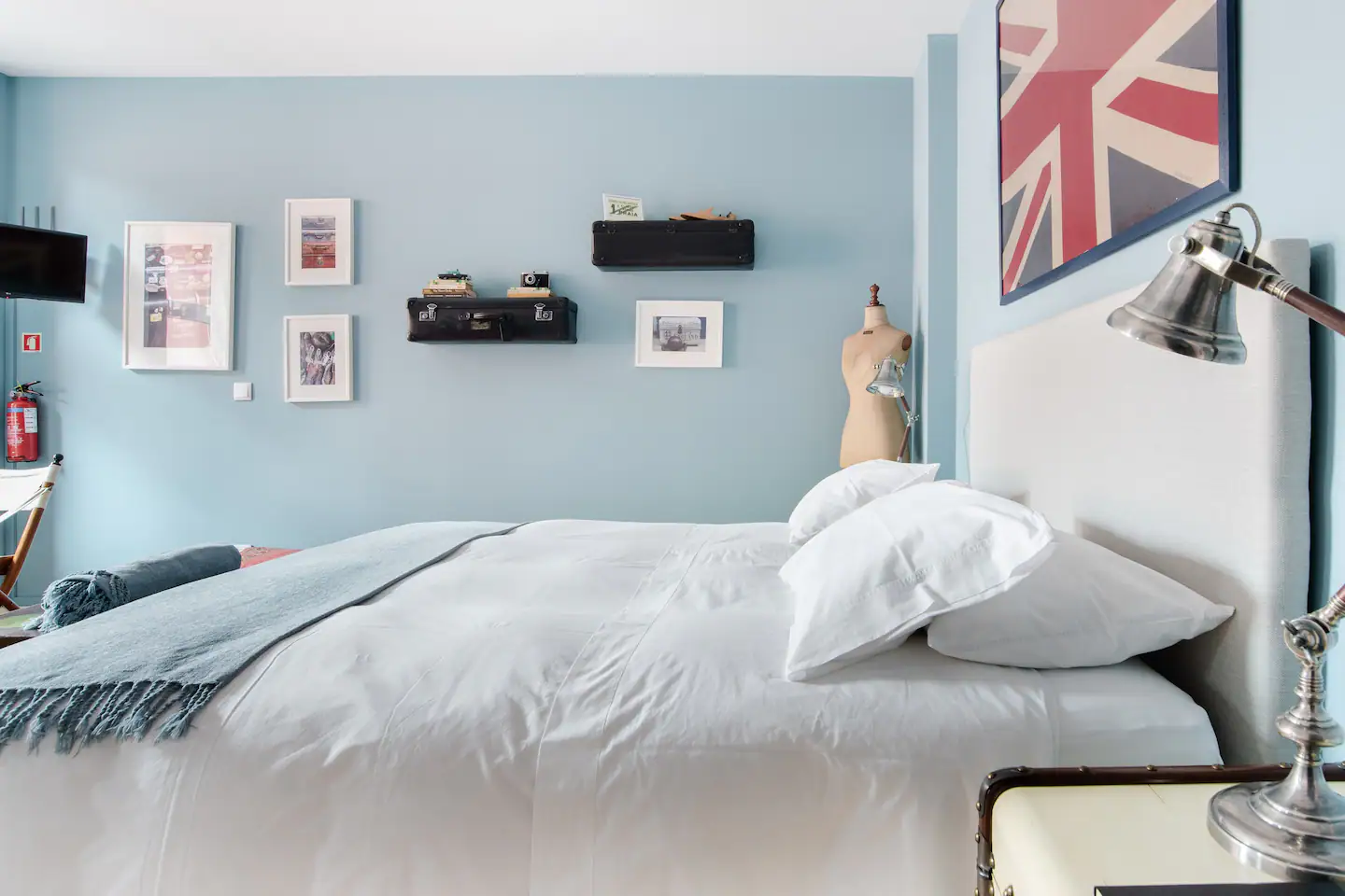chambre murs bleus