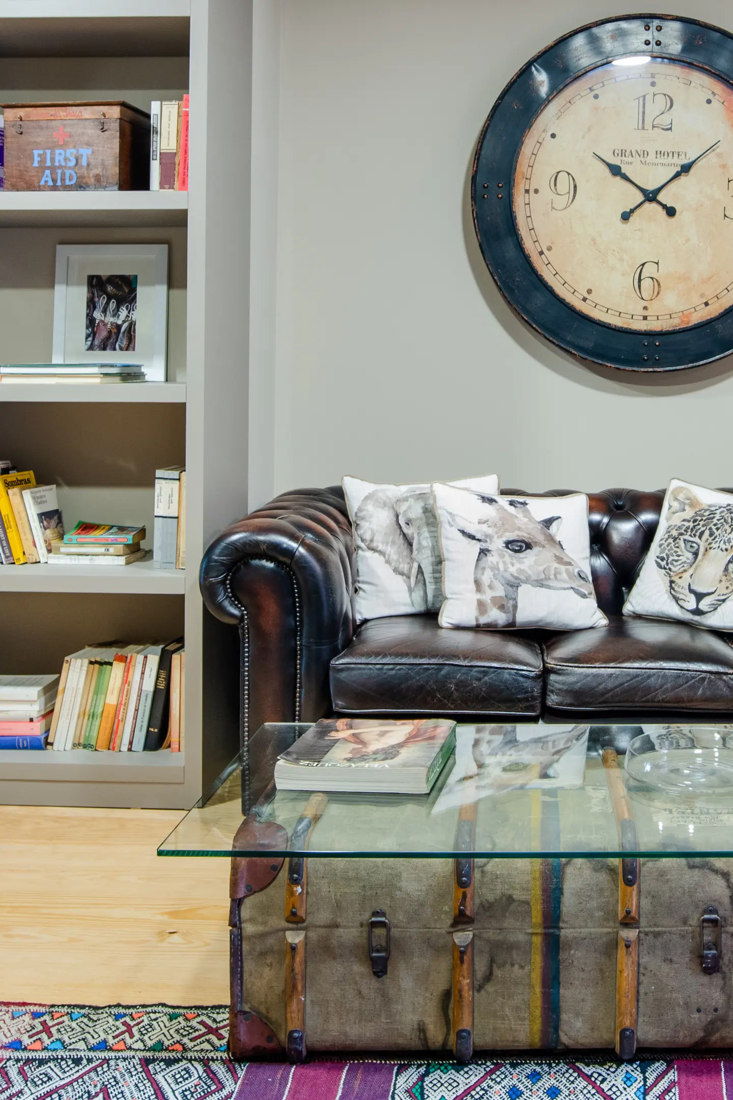 salon commun décoration vintage petit appartement Porto
