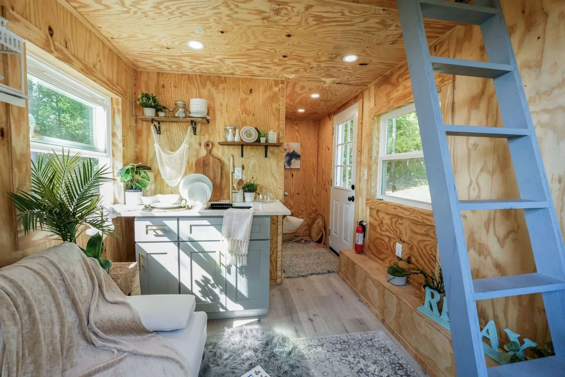 salon et cuisine tiny house 13m2
