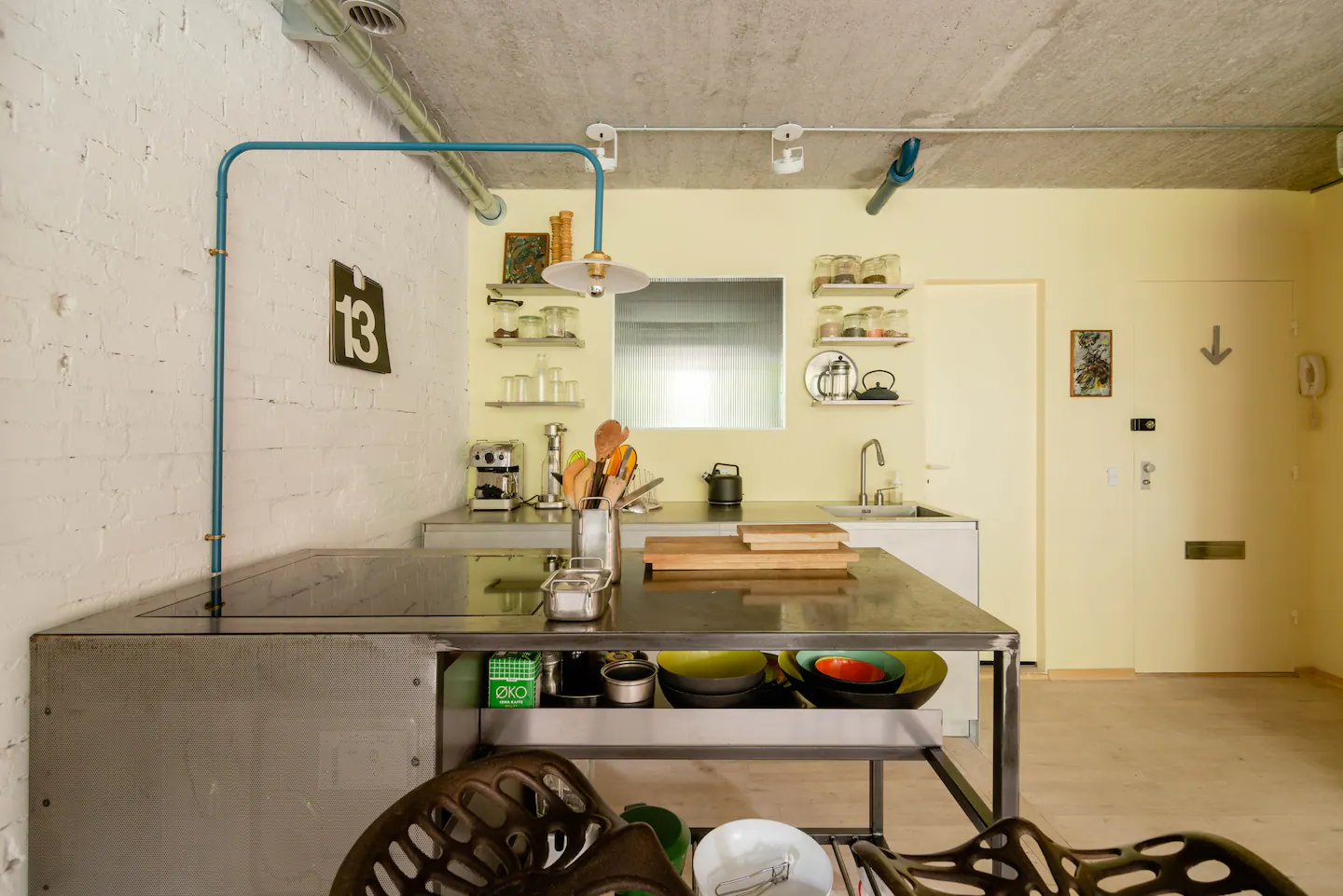 cuisine ouverte dans salon appartement décoration vintage 