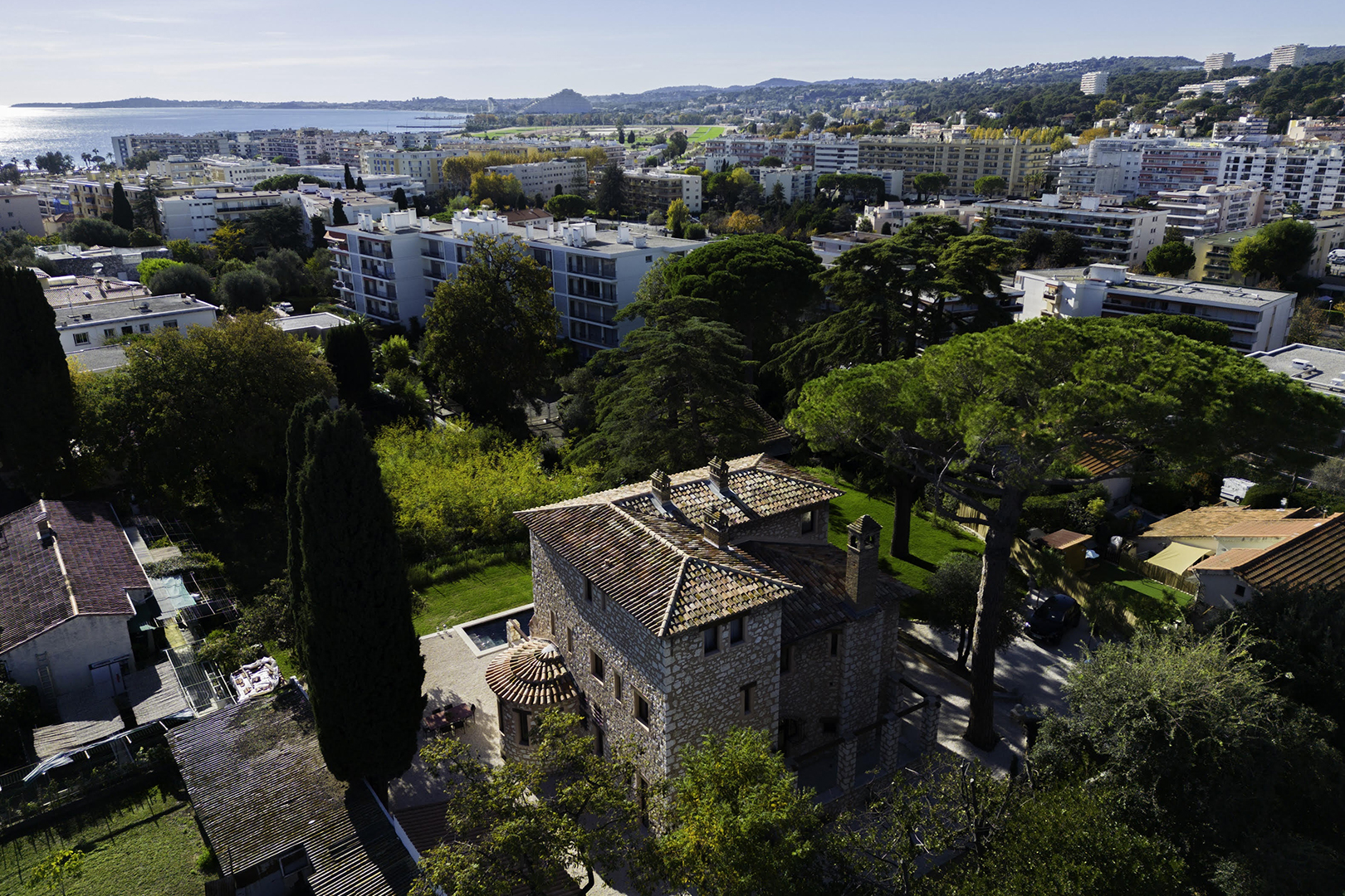 maison ancienne en pierres