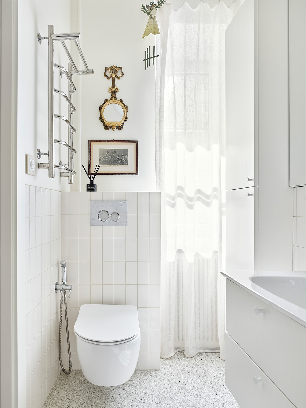 salle de bain blanche décoration contemporaine