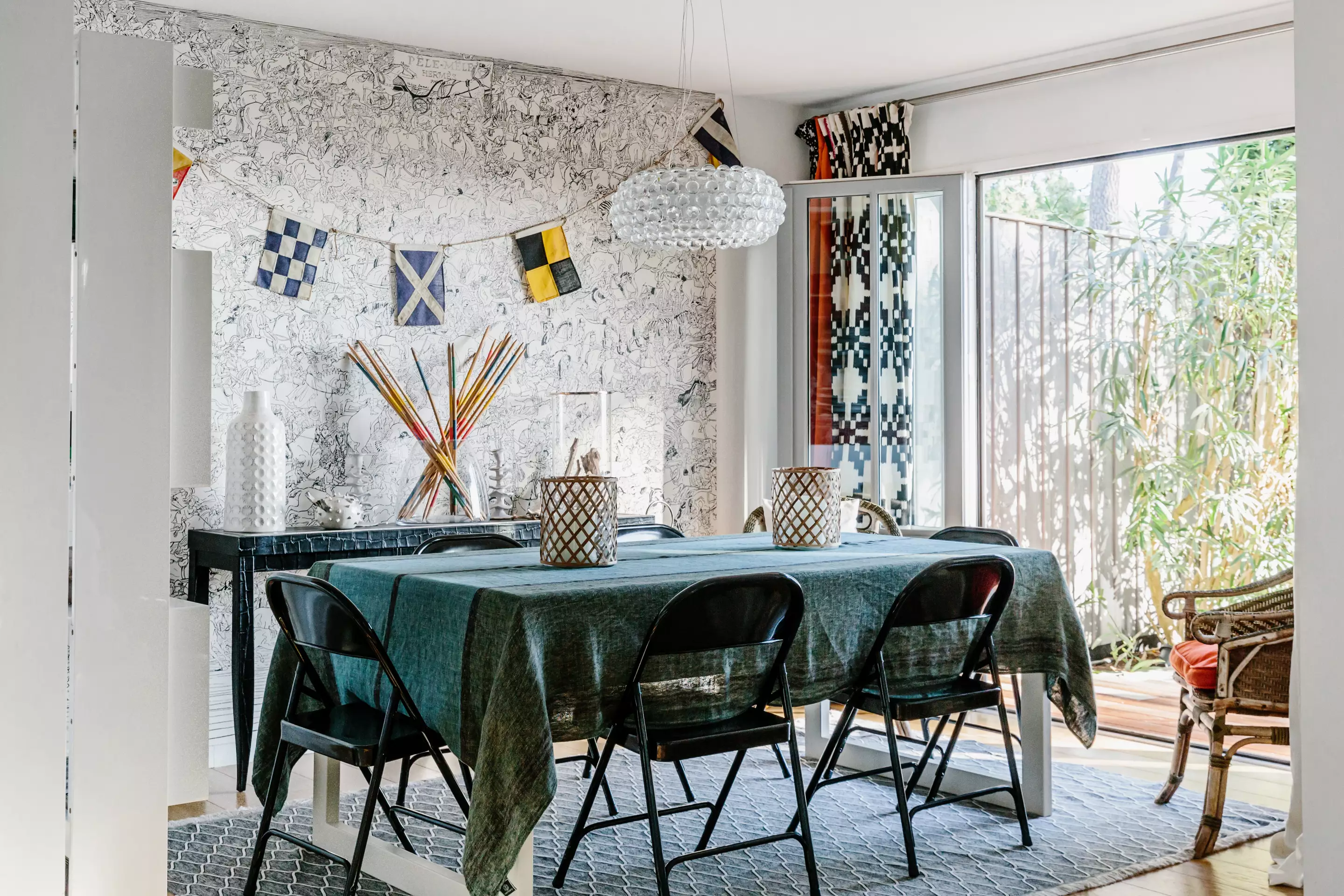 salle à manger avec papier-peint villa Dune salle à manger avec papier-peint villa Dune