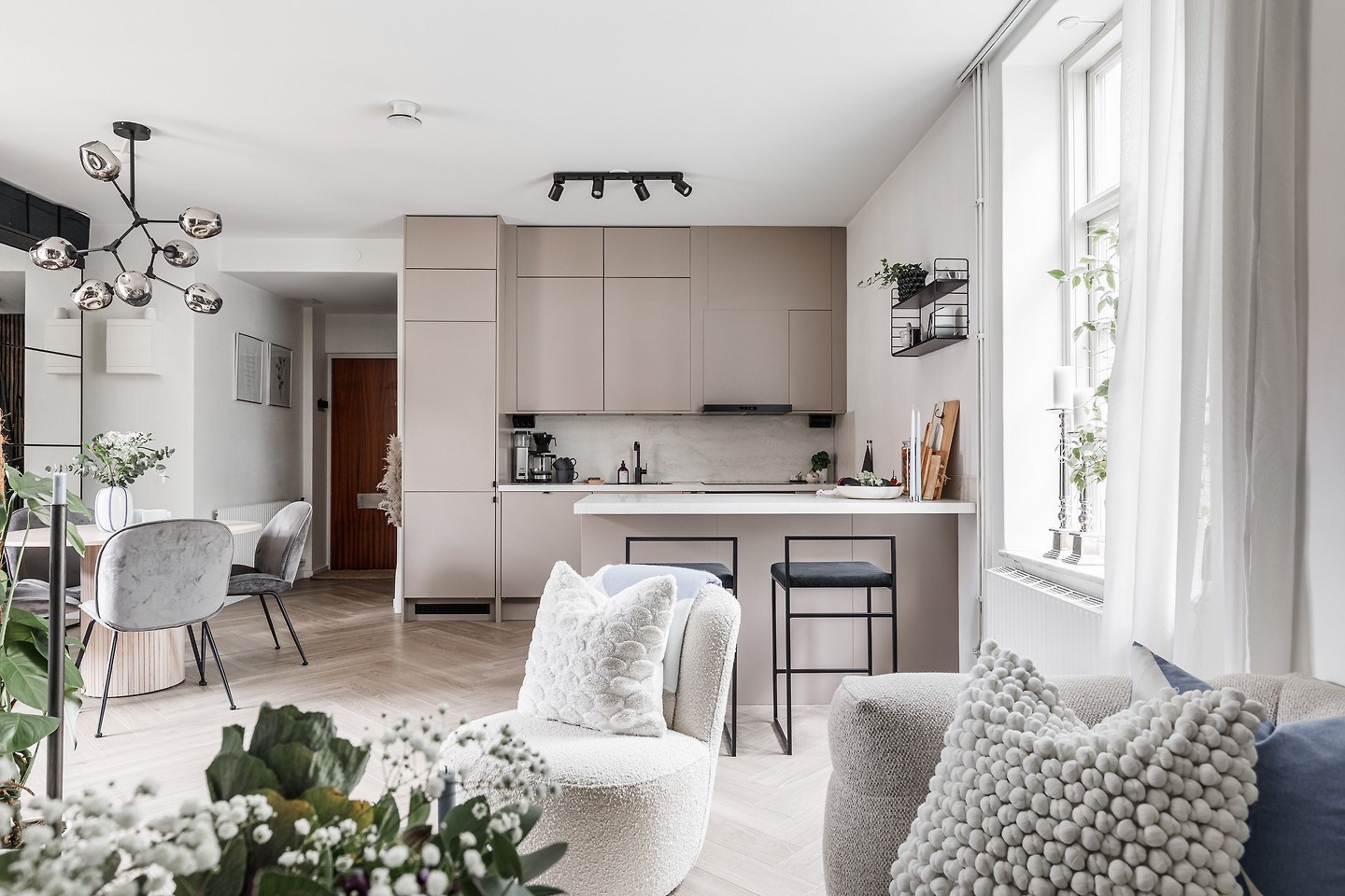 cuisine beige design ouverte