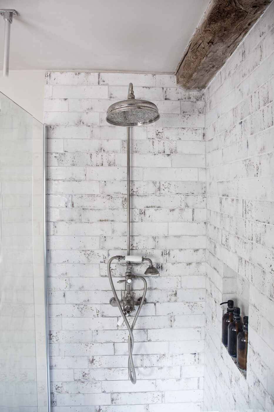 douche mur en briques The Collector douche mur en briques The Collector's House