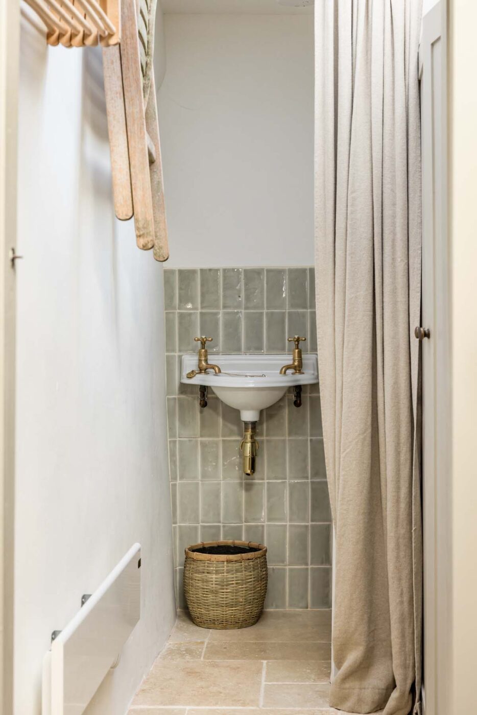 salle de bain carrelage vert The Collector salle de bain carrelage vert The Collector's House
