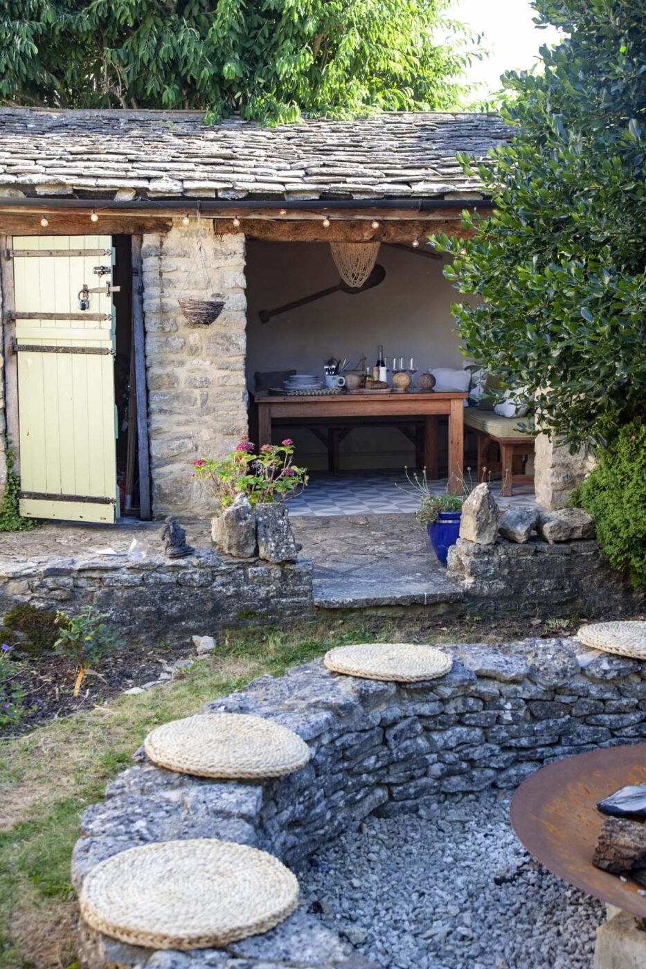 jardin avec terrasse couverte The Collector jardin avec terrasse couverte The Collector's House