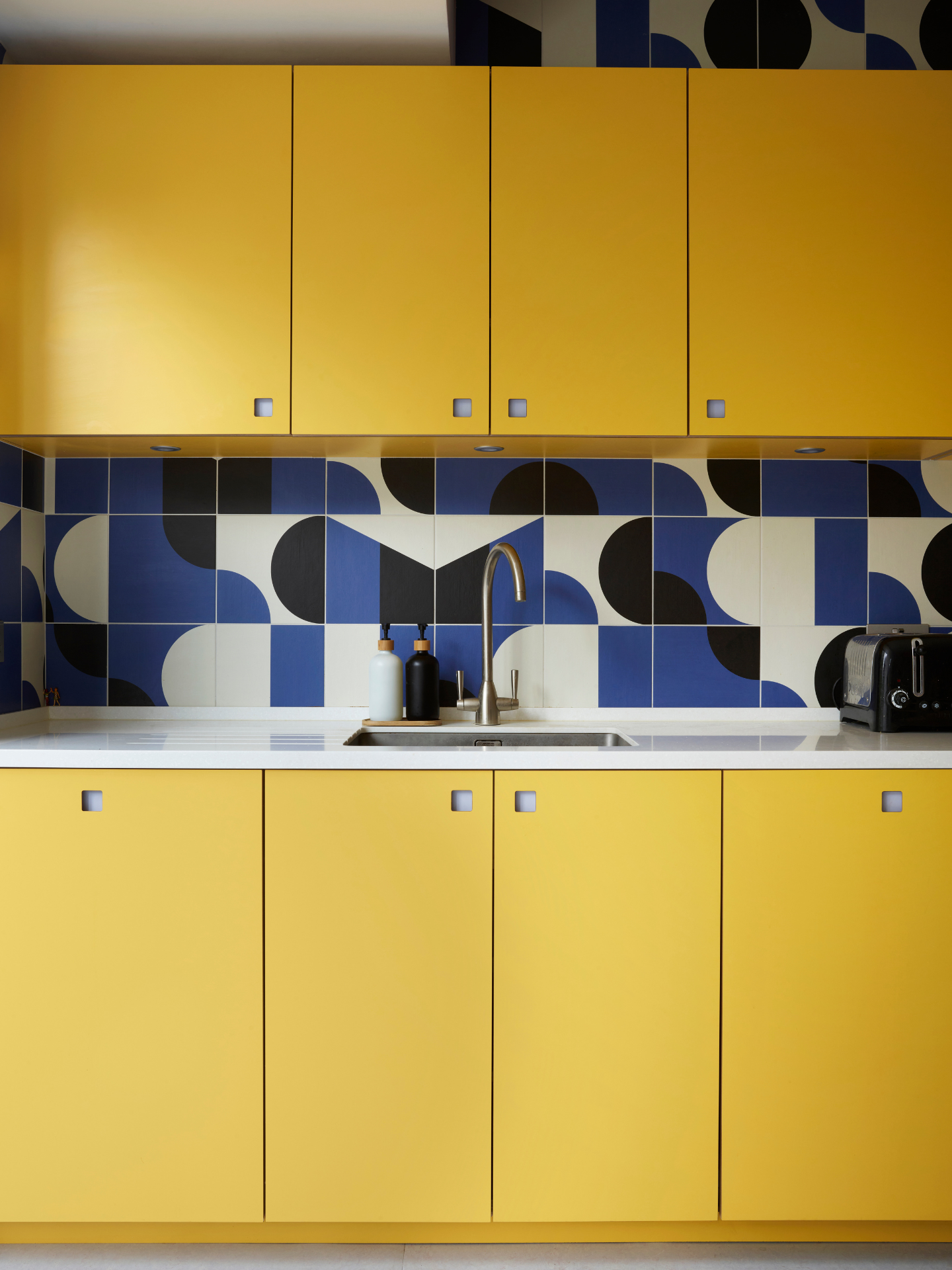 cuisine jaune contemporaine Pluck cuisine jaune contemporaine Pluck