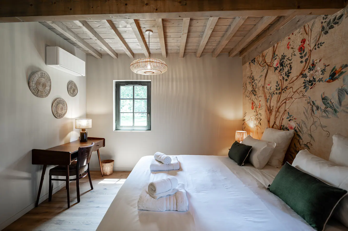 chambre avec poutres maison landaise Marie-Lys chambre avec poutres maison landaise Marie-Lys