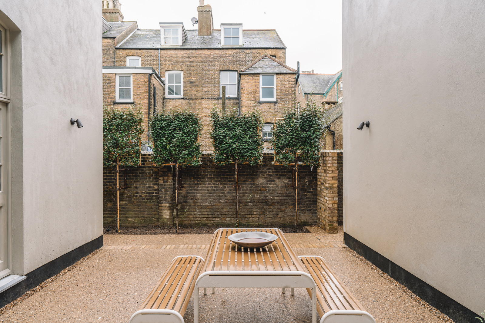 cour ancienne école dans le Kent transformée en maison familiale cour ancienne école dans le Kent transformée en maison familiale