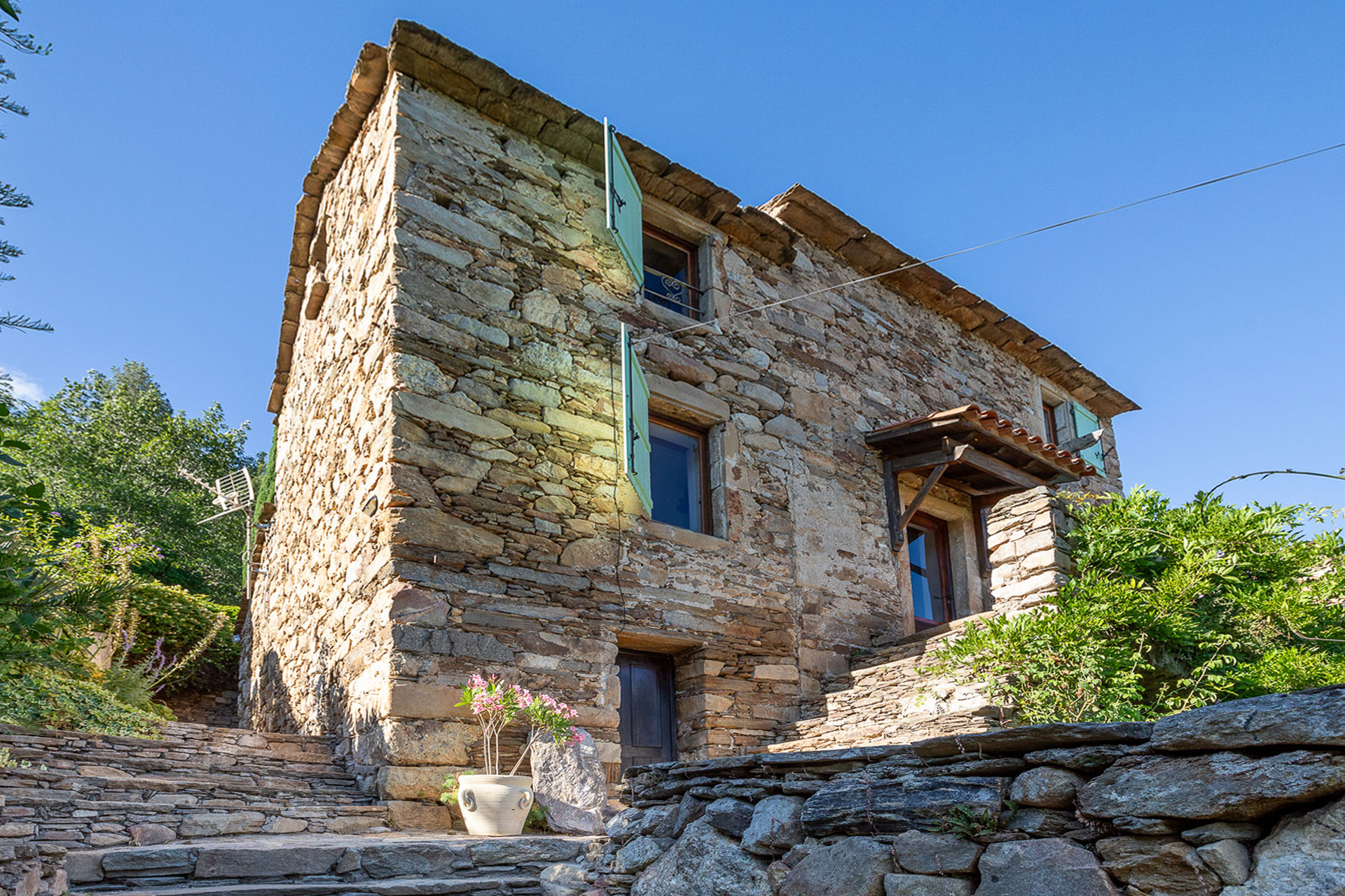 maison en pierres Mas de la Costete maison en pierres Mas de la Costete