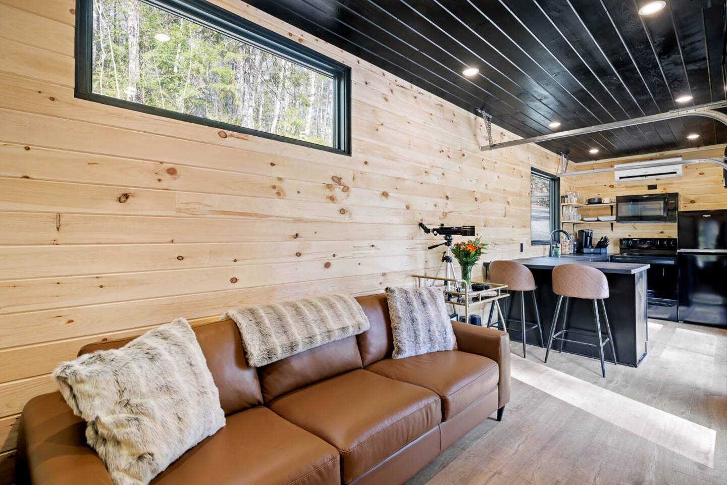 salon et cuisine maison container 30m2