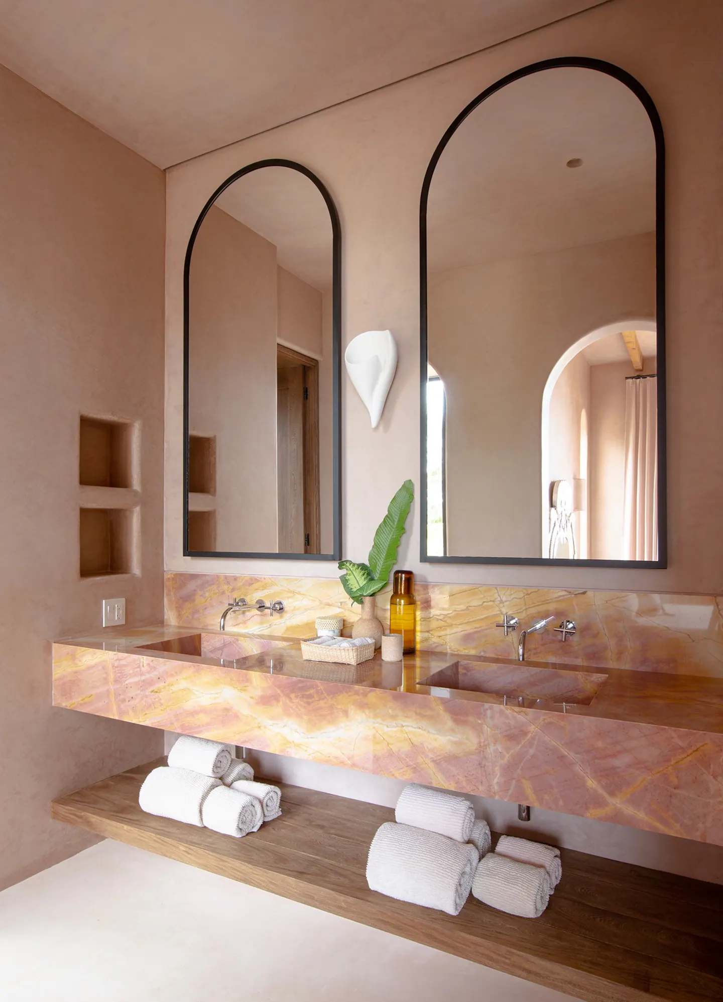 salle de bain marbre rose maison Mexique salle de bain marbre rose maison Mexique