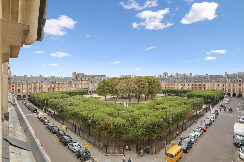 vue Place des Vosges vue Place des Vosges