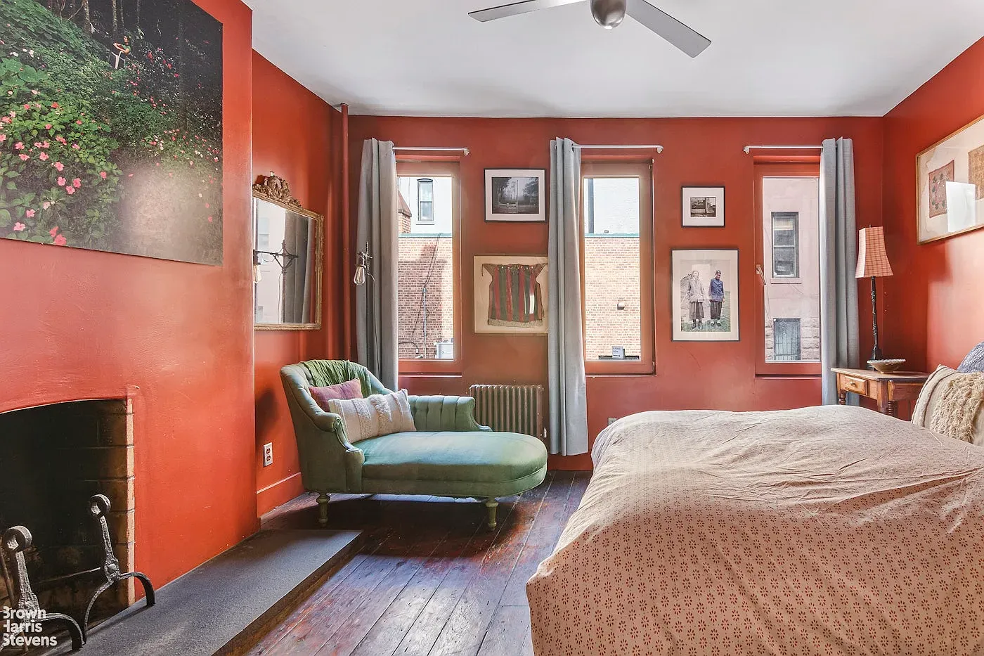 chambre mur corail maison de ville New York chambre mur corail maison de ville New York