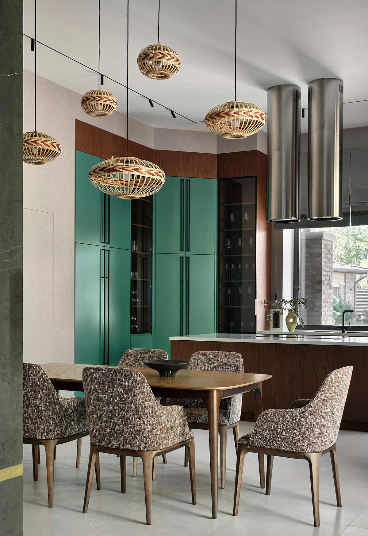 salle à manger décoration contemporaine et design colorée