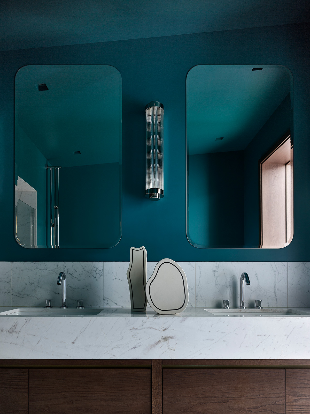 salle de bain bleue