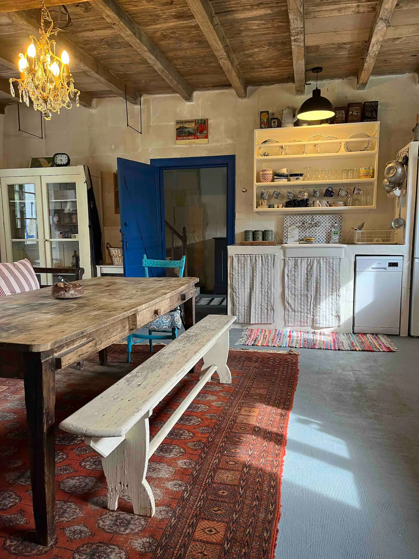 salle à manger et cuisine avec poutres décoration rustique salle à manger et cuisine avec poutres décoration rustique