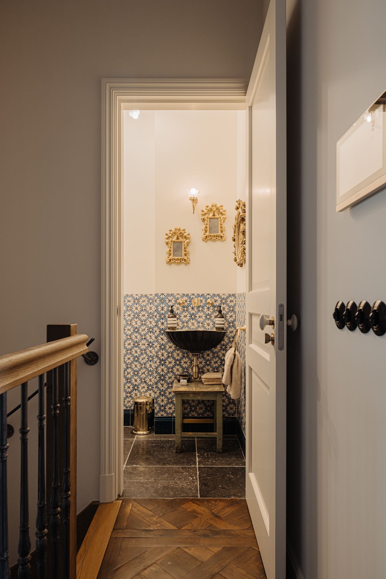 toilettes avec carrelage rétro toilettes avec carrelage rétro