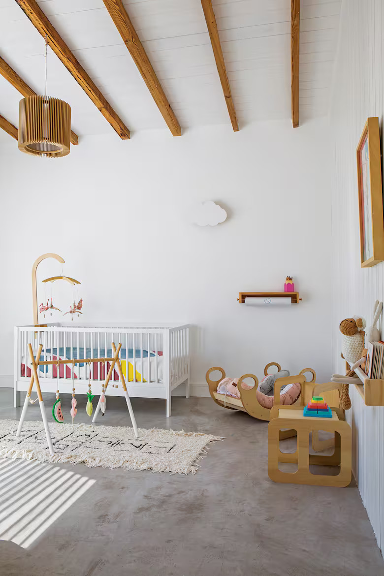 chambre enfant avec poutres