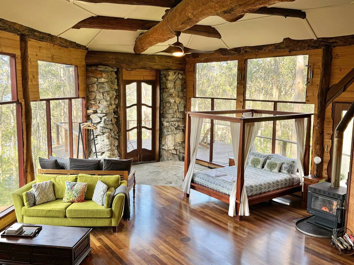 salon et chambre maison A-Frame