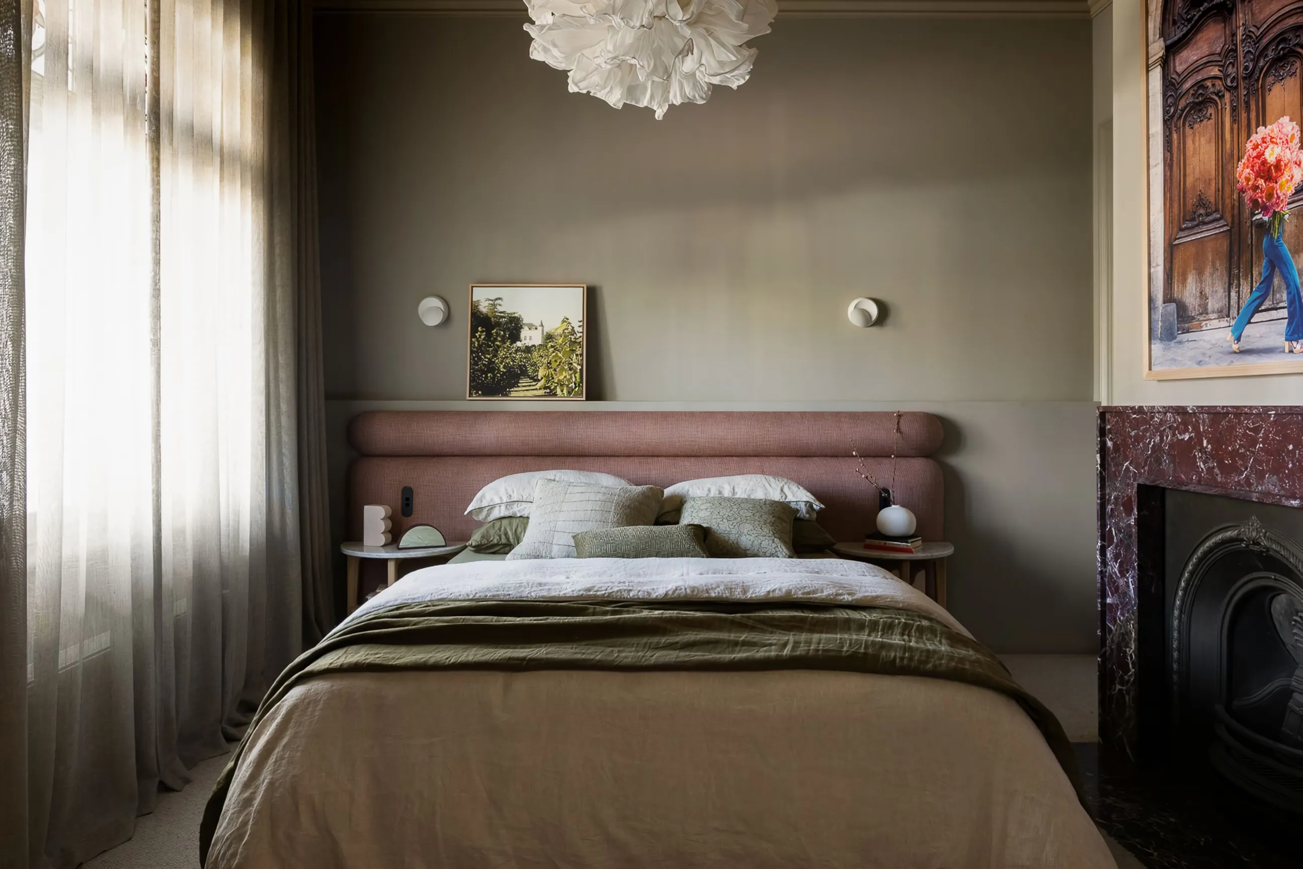 chambre verte et bordeaux décoration contemporaine