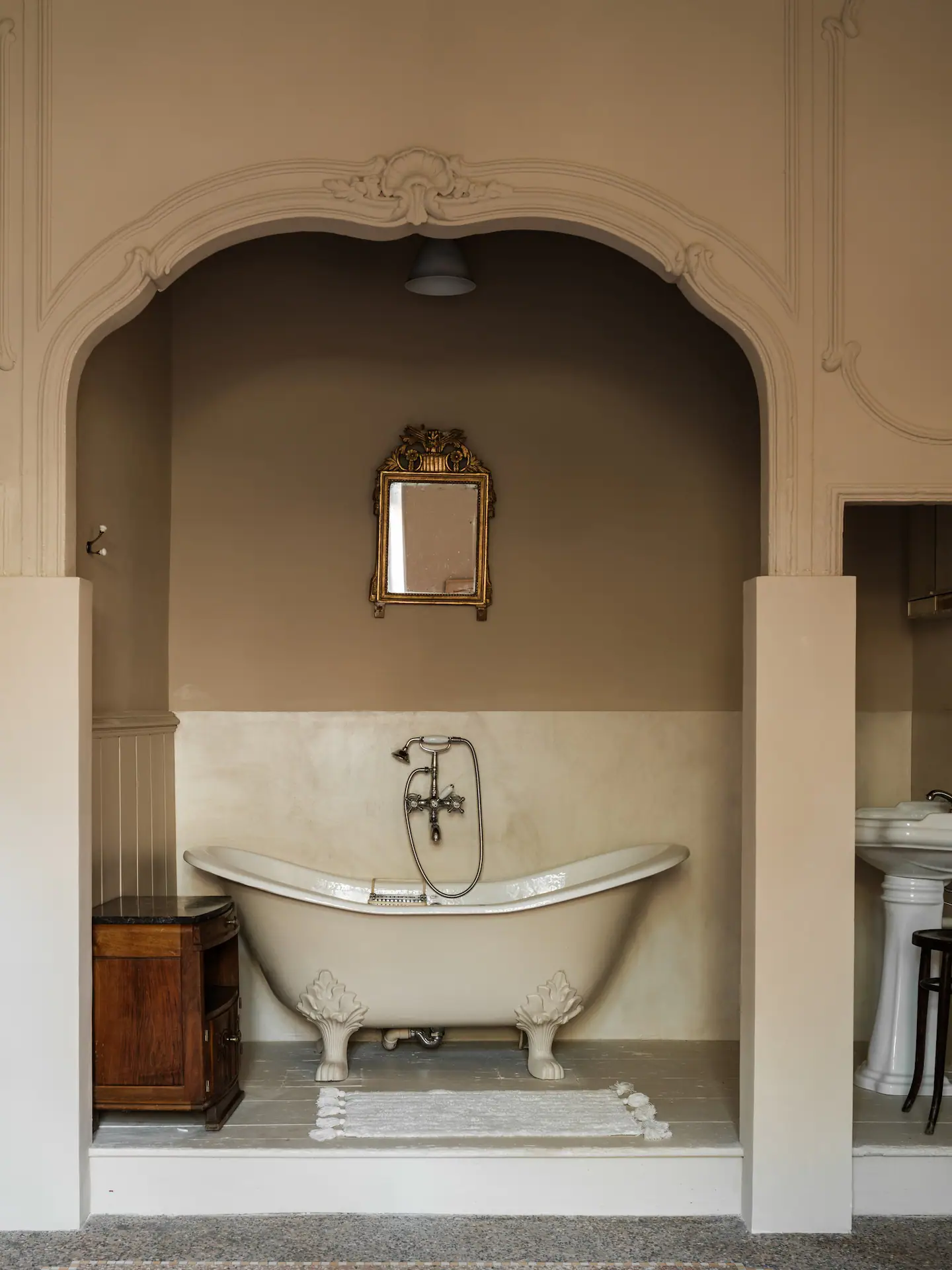 salle de bain rétro la Bastide des Chardons