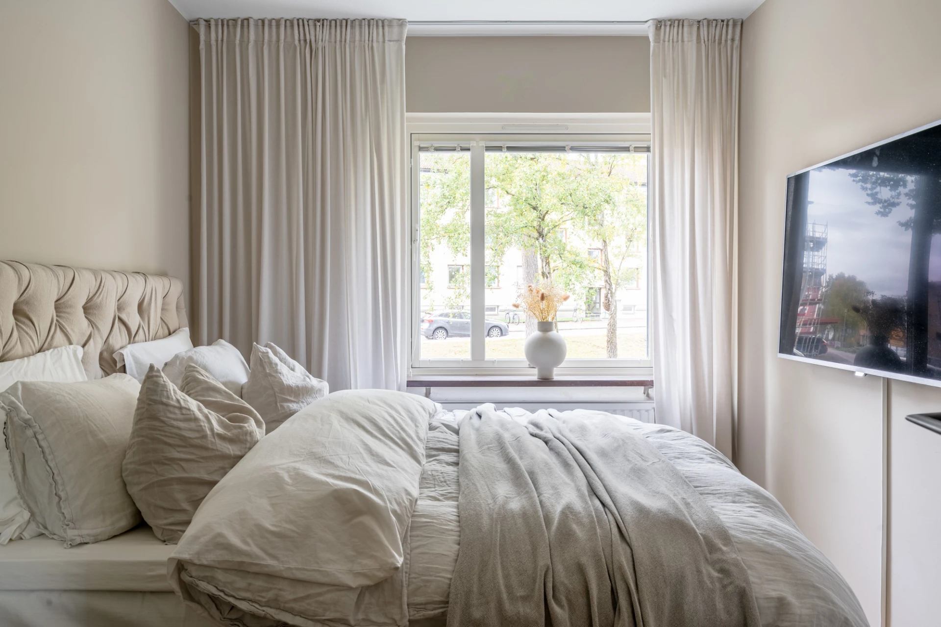 chambre beige décoration contemporaine appartement 73m2