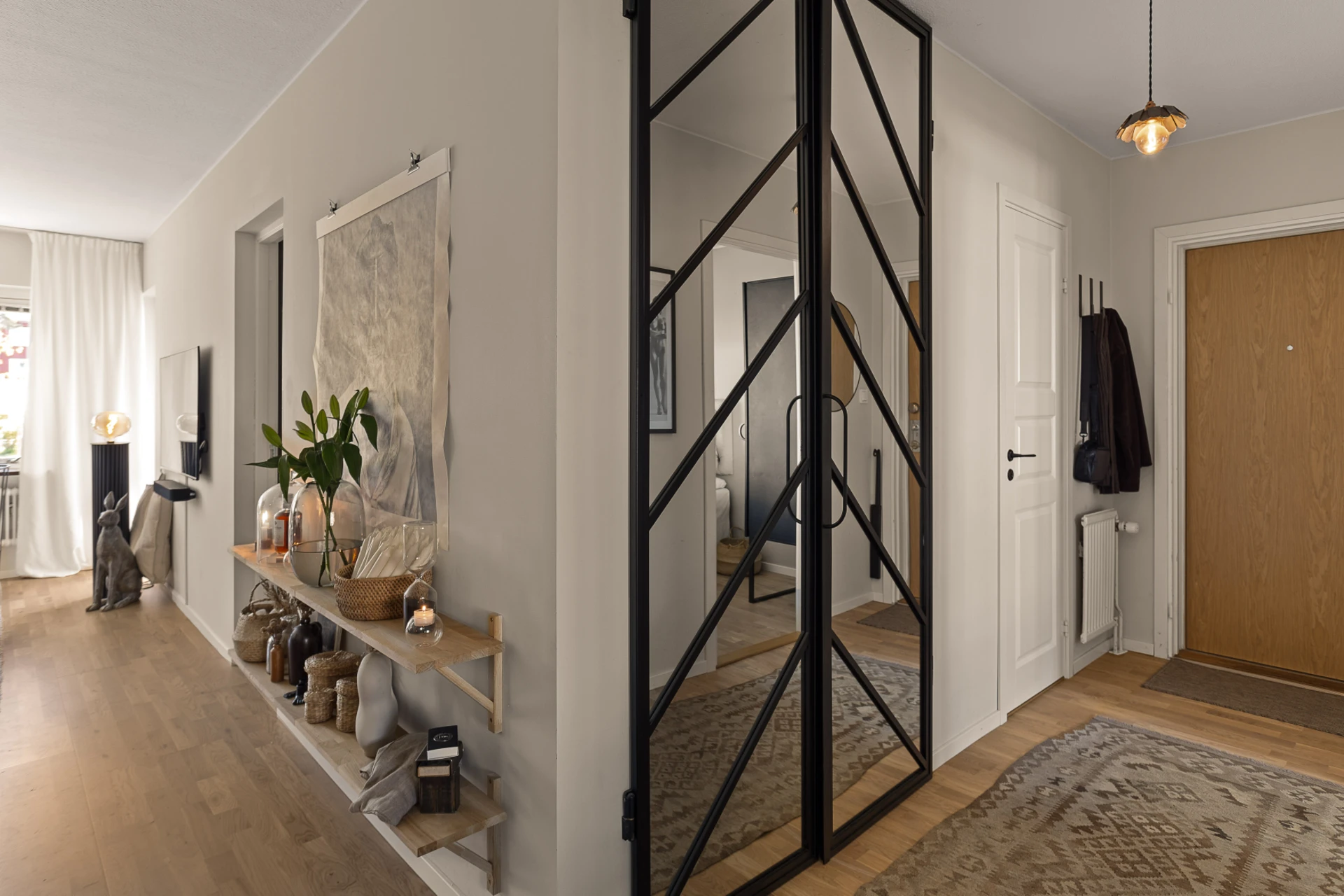 entrée placard miroir décoration contemporaine appartement 73m2