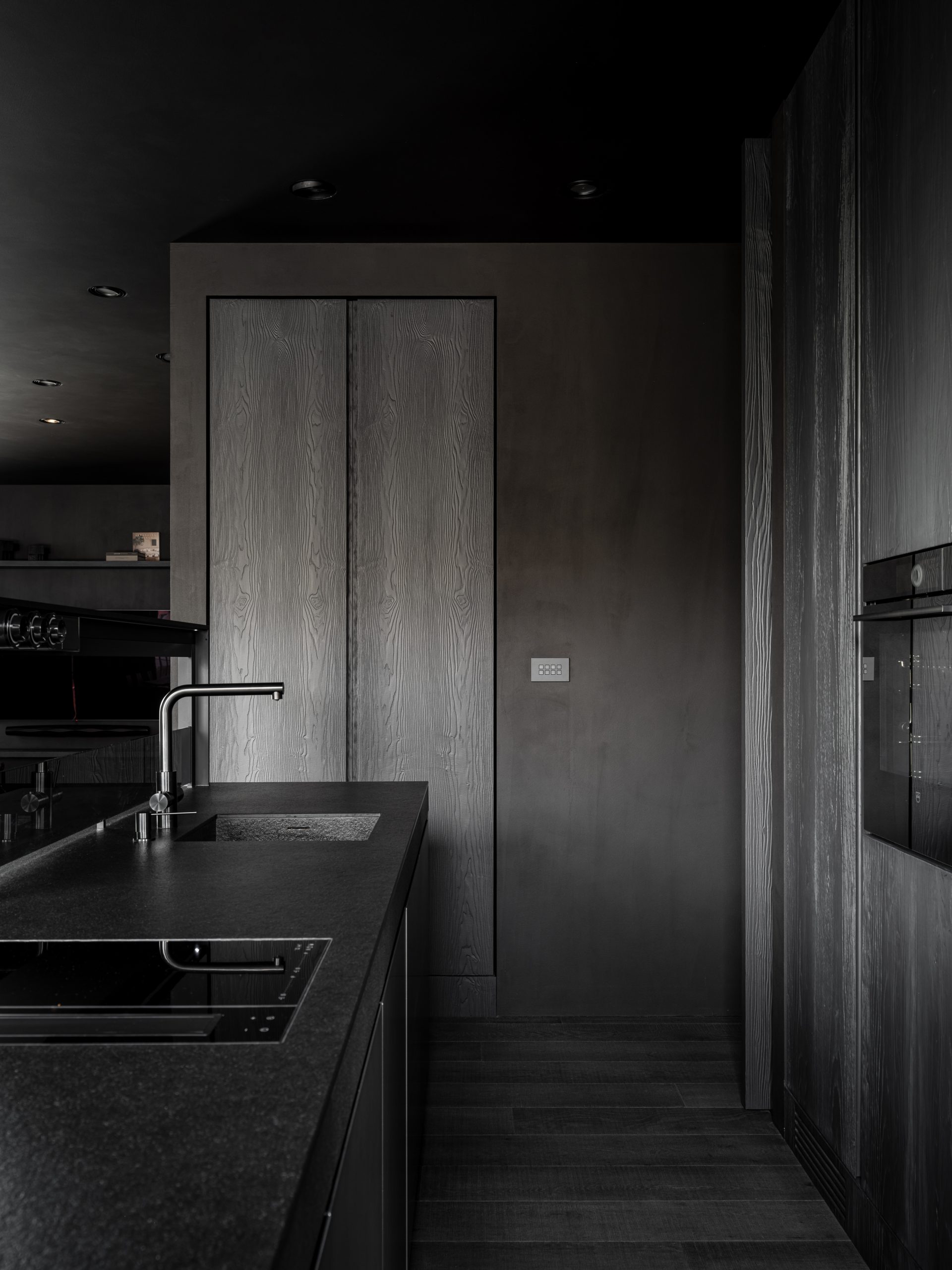 cuisine design appartement contemporain intégralement noir cuisine design appartement contemporain intégralement noir