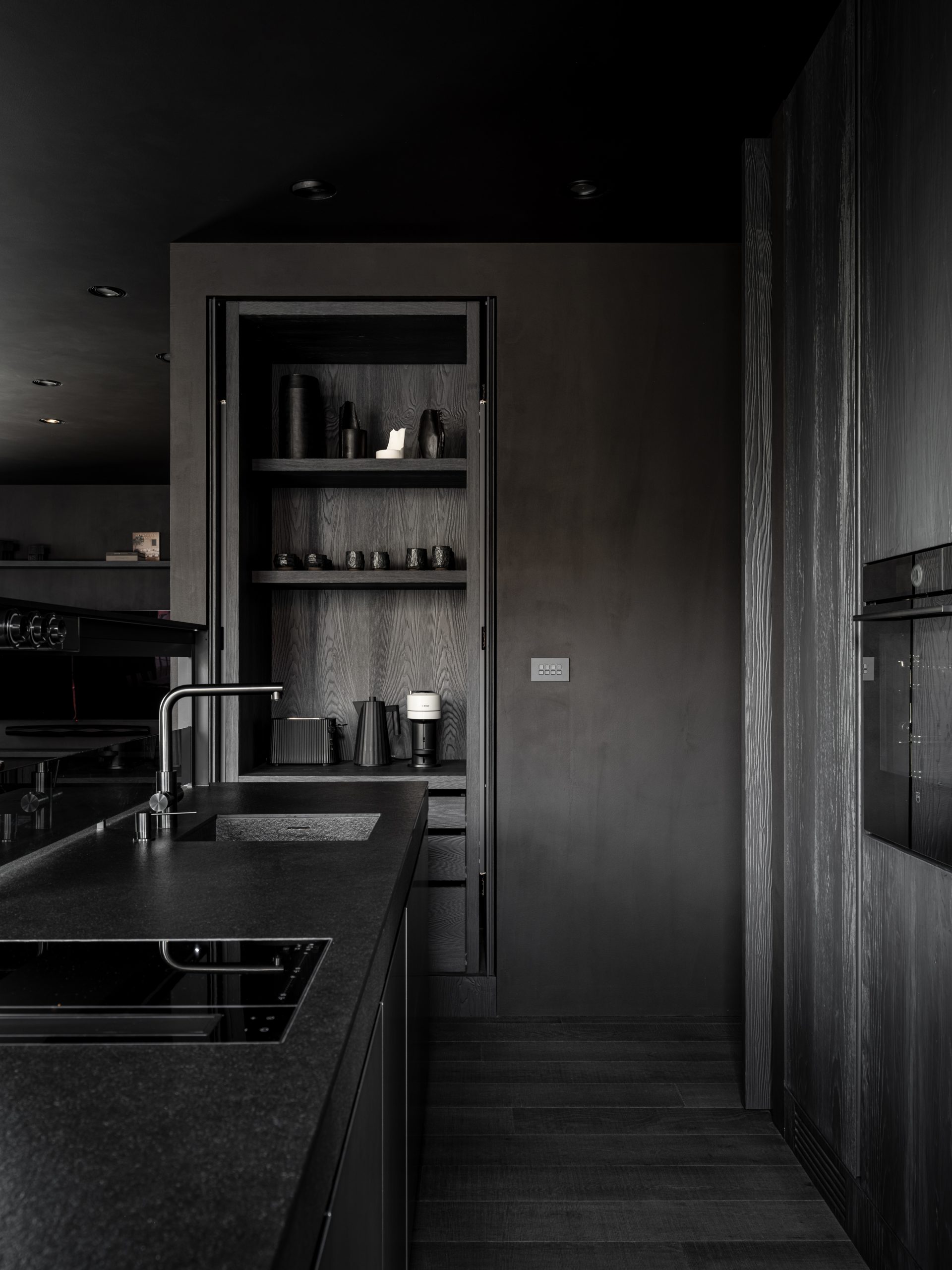 cuisine design appartement contemporain intégralement noir cuisine design appartement contemporain intégralement noir