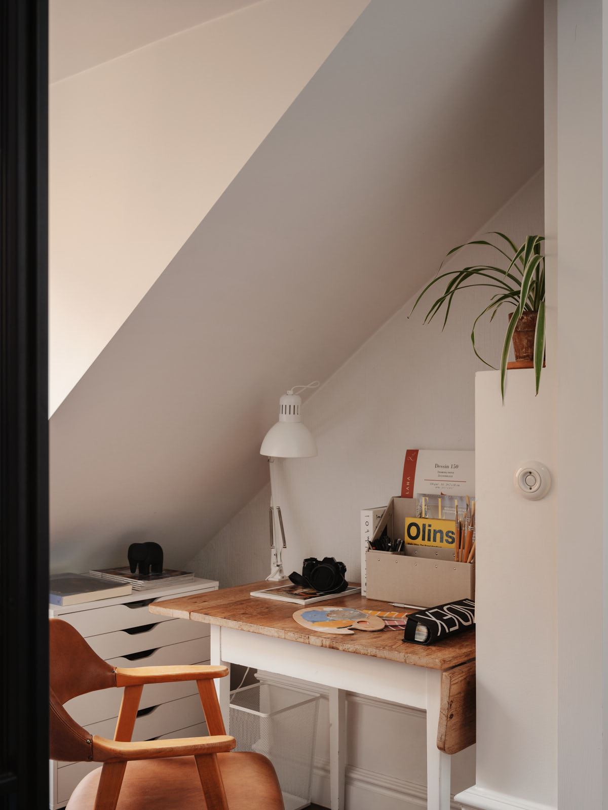 chambre mansardée appartement duplex 68m2 décoration scandinave et vintage