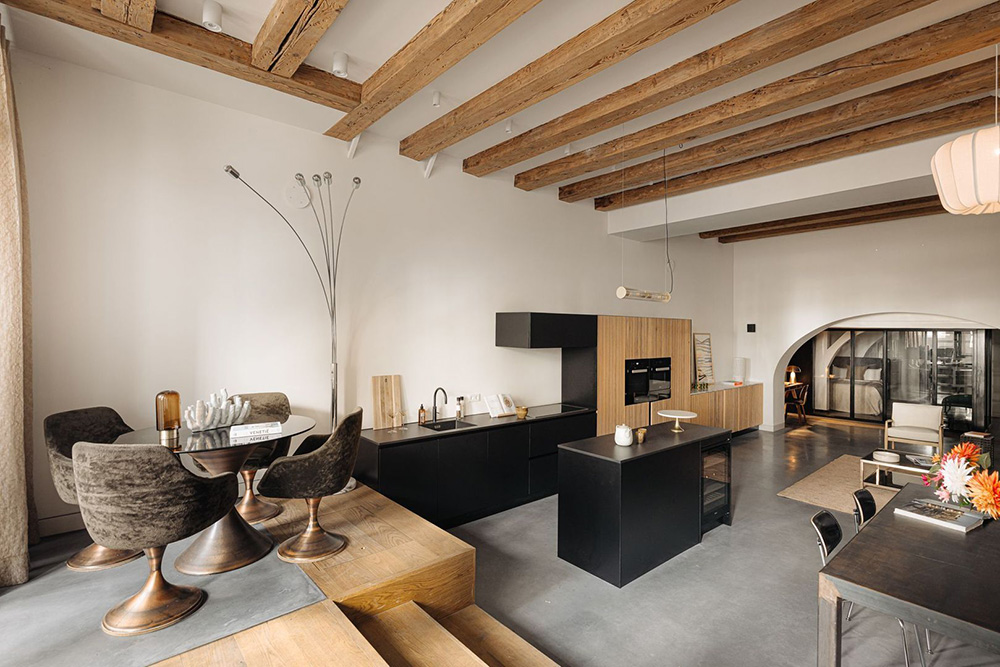 cuisine ouverte et salle à manger appartement rénové 155m2 décoration contemporaine