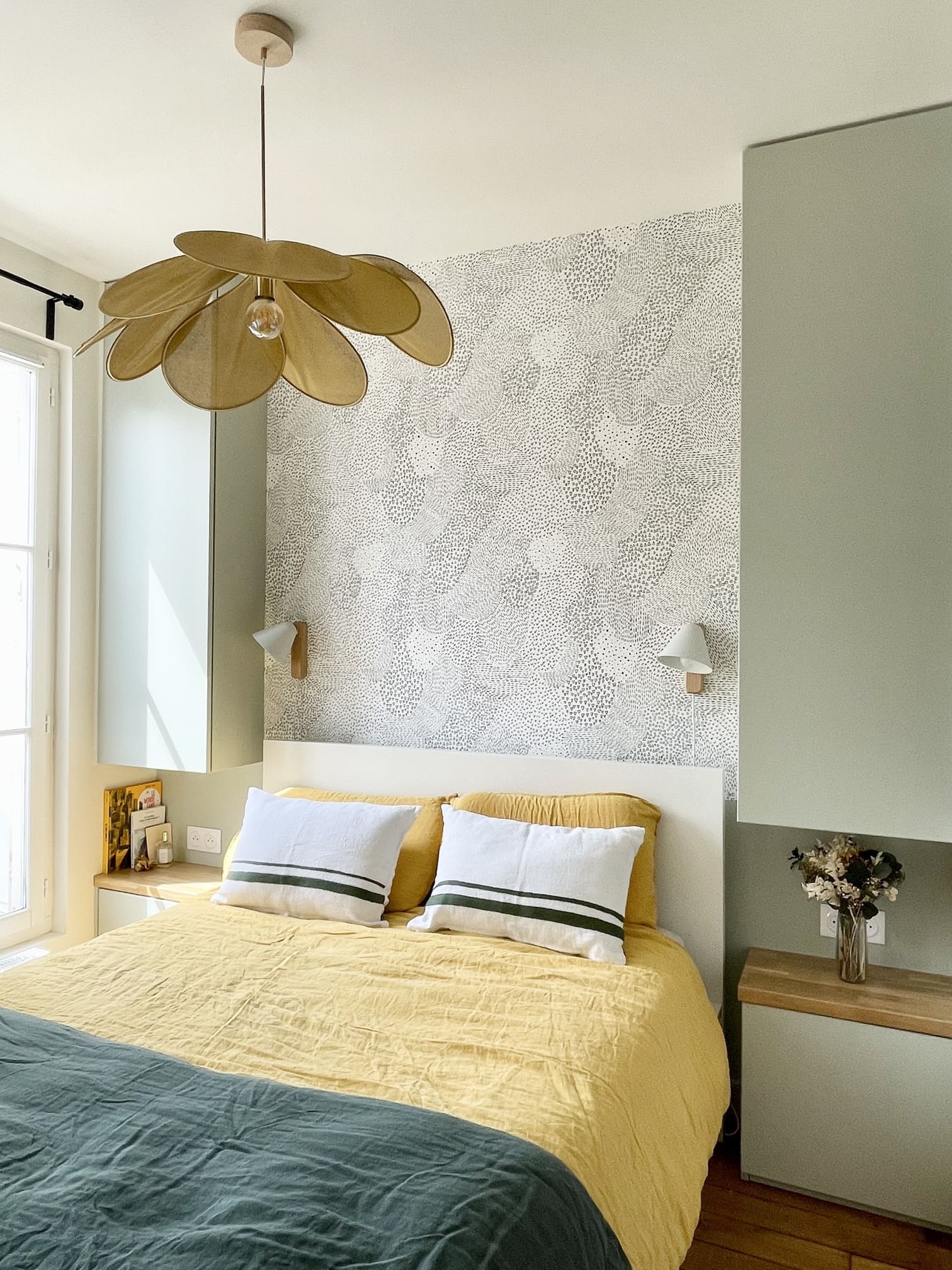 chambre verte et jaune appartement Paris par Happy Pog Charlotte Gille chambre verte et jaune appartement Paris par Happy Pog Charlotte Gille