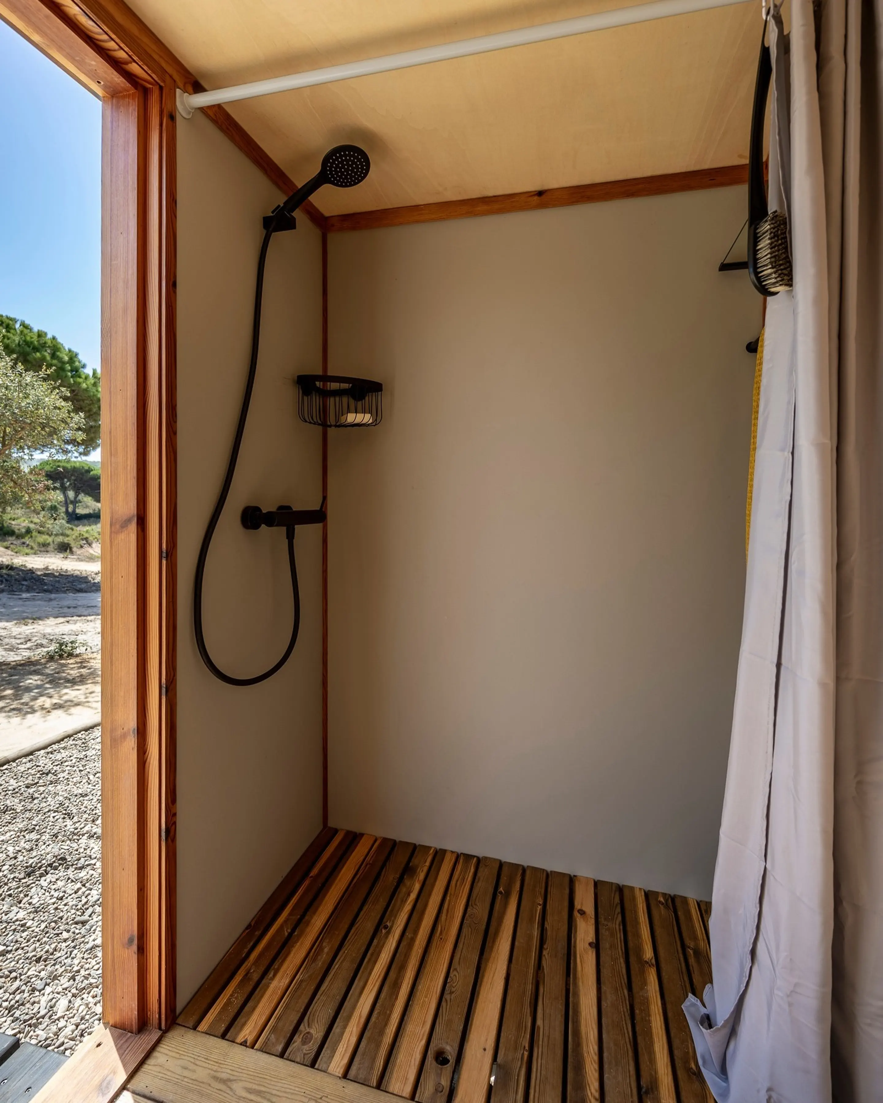 salle de bain bois petite maison Morena Madeiguicho salle de bain bois petite maison Morena Madeiguicho