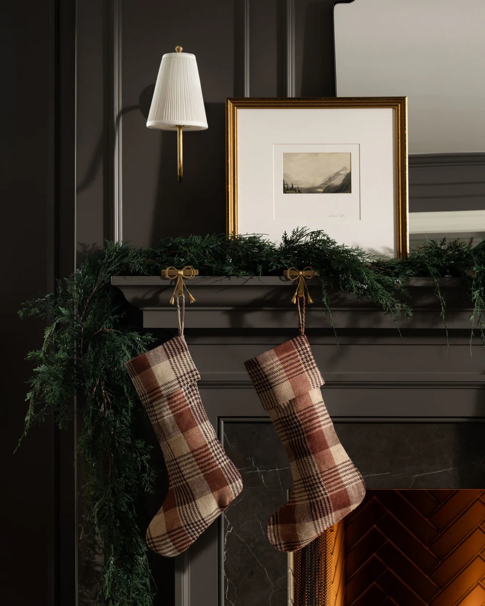 salon décoration Noël classique et sombre Studio McGee