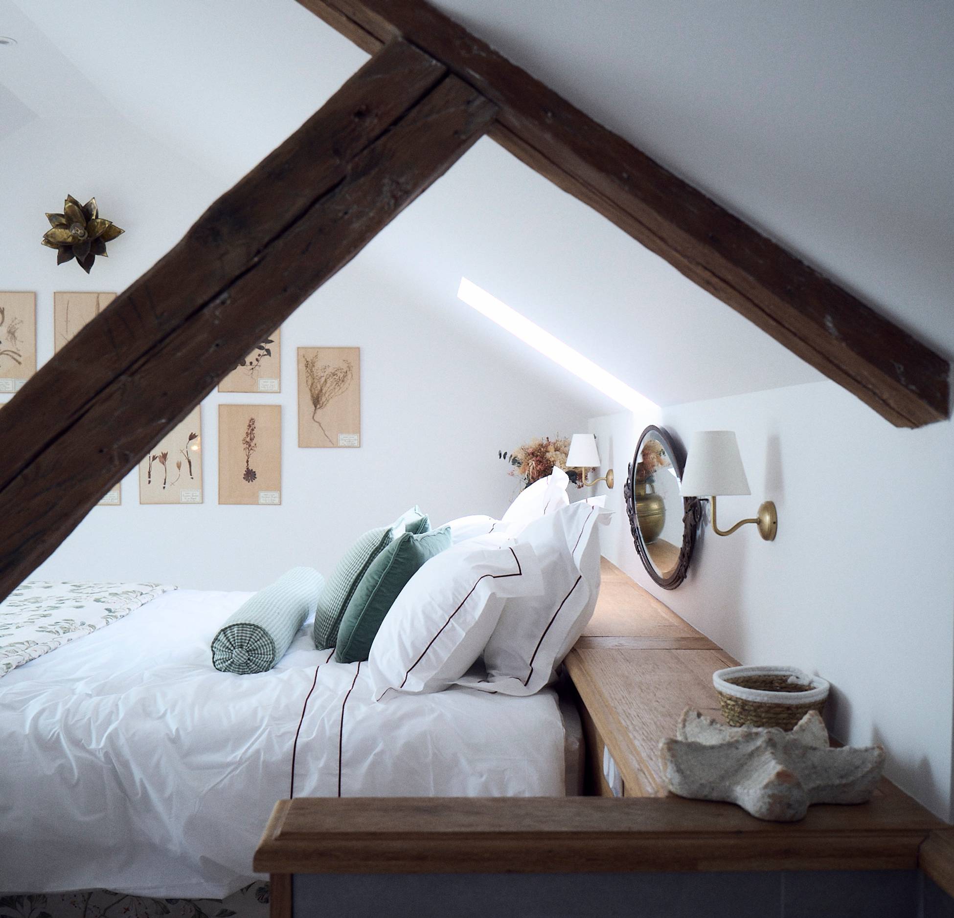 chambre avec poutres Maison Mouche chambre avec poutres Maison Mouche