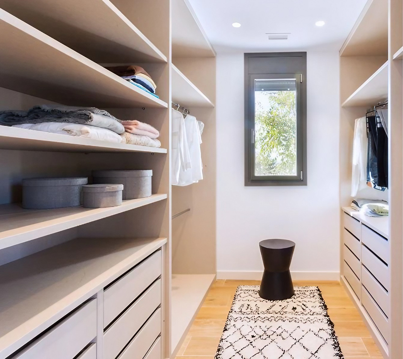 dressing Atlantida Homes dressing Atlantida Homes
